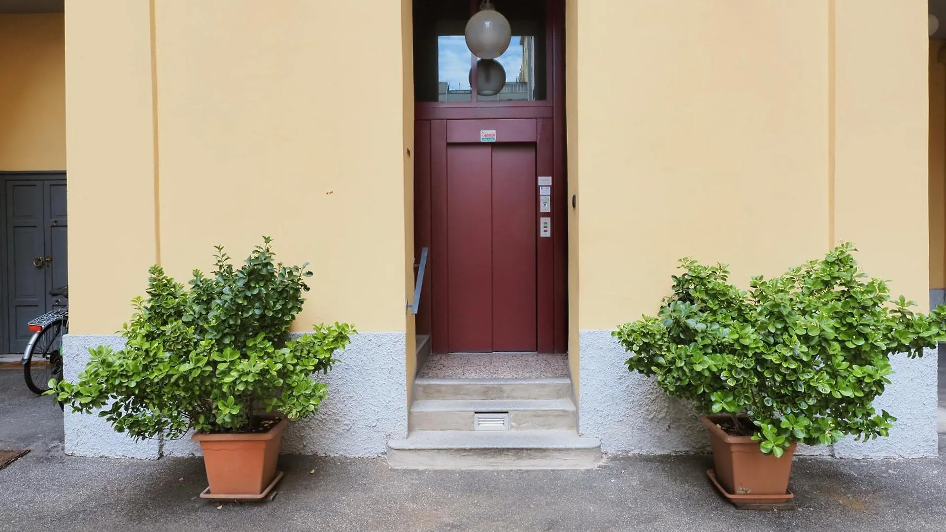 Primopiano - Lomellina Daire Milano 0*,  İtalya