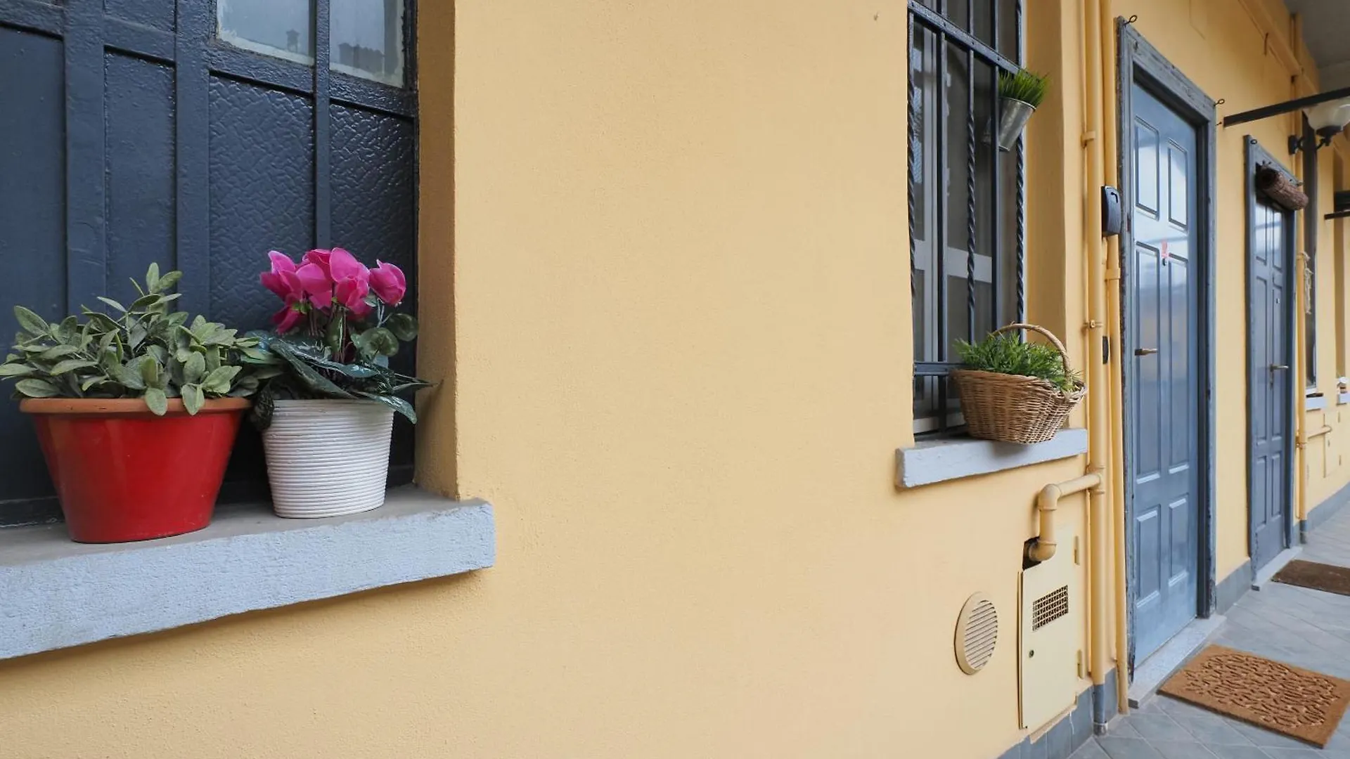 Primopiano - Lomellina Daire Milano 0*,  İtalya