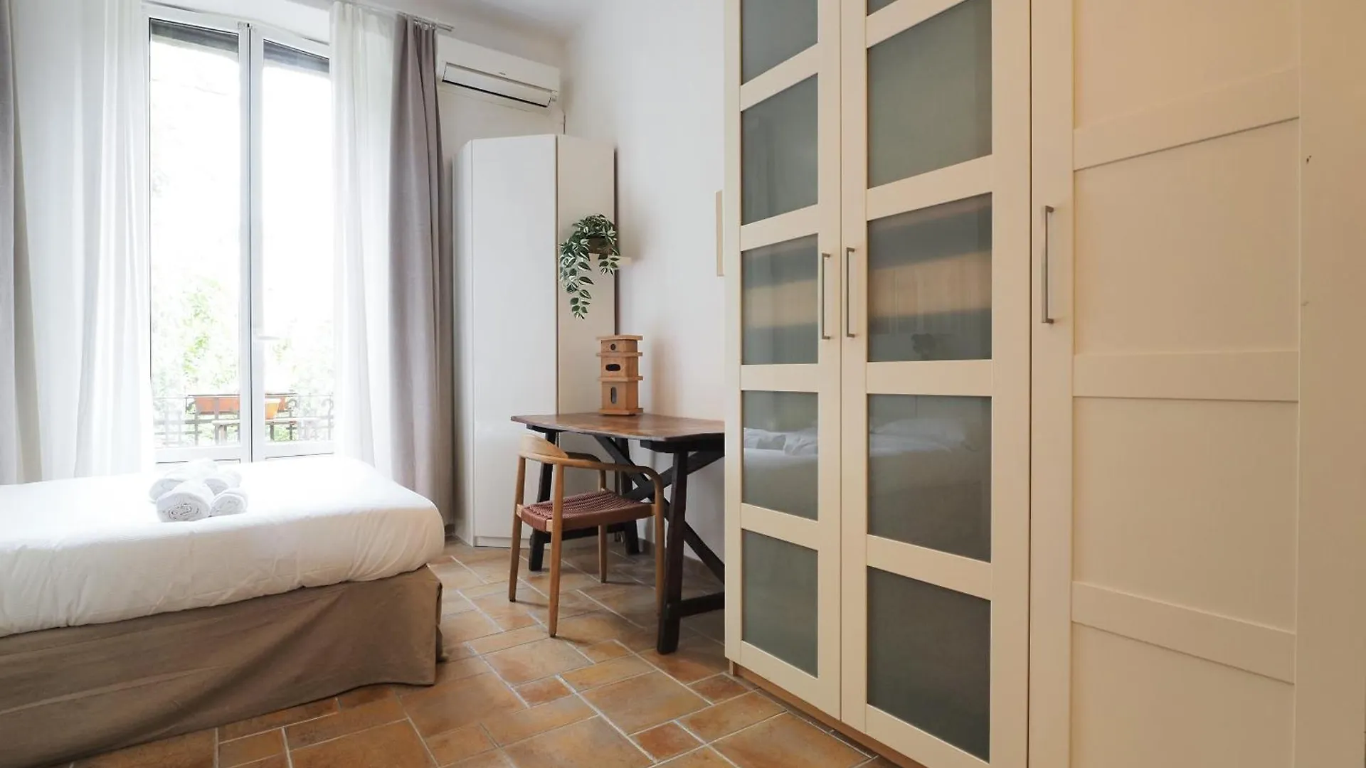 Primopiano - Lomellina Daire Milano 0*,  İtalya